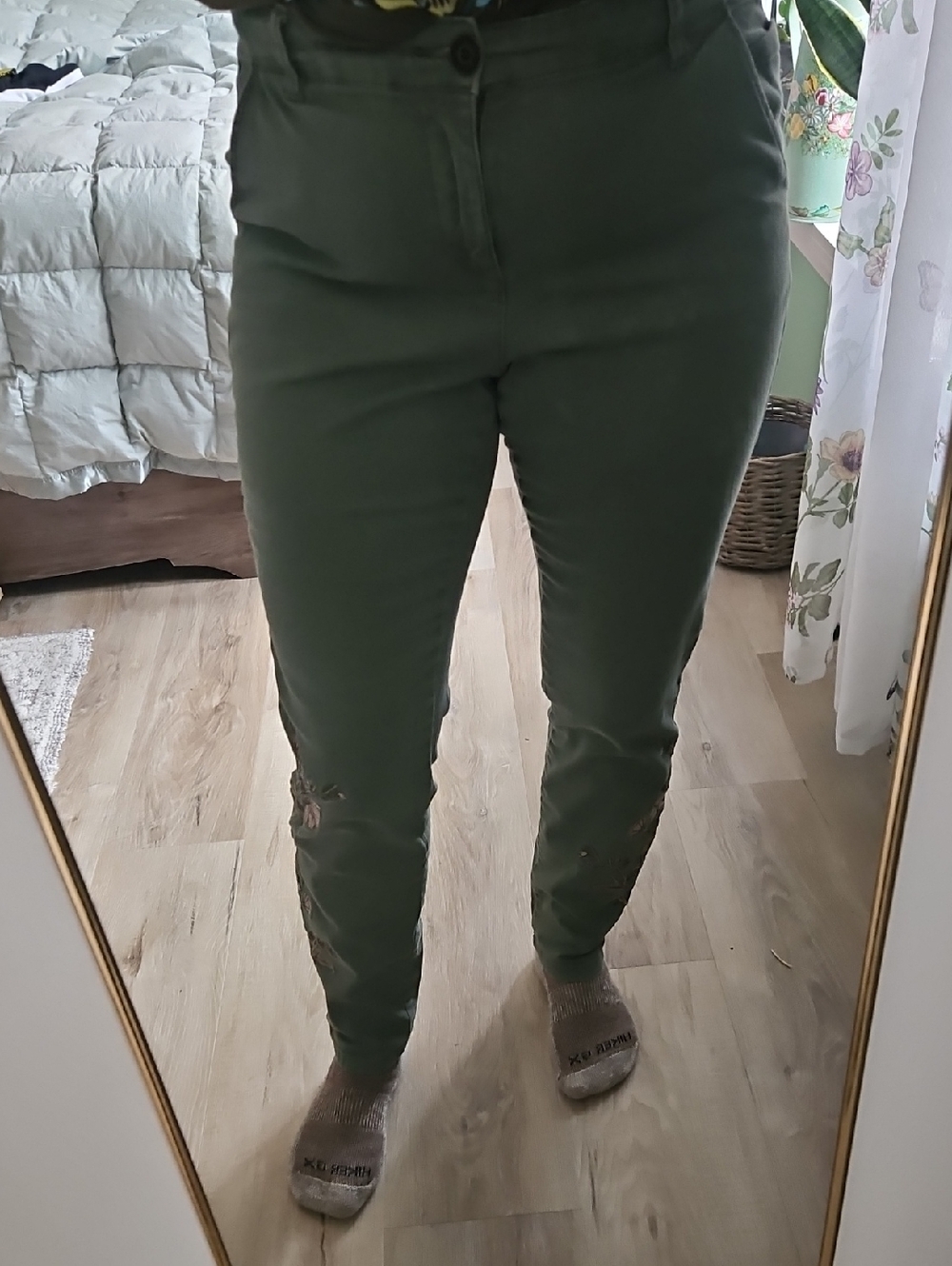 Embroidered Olive Pant